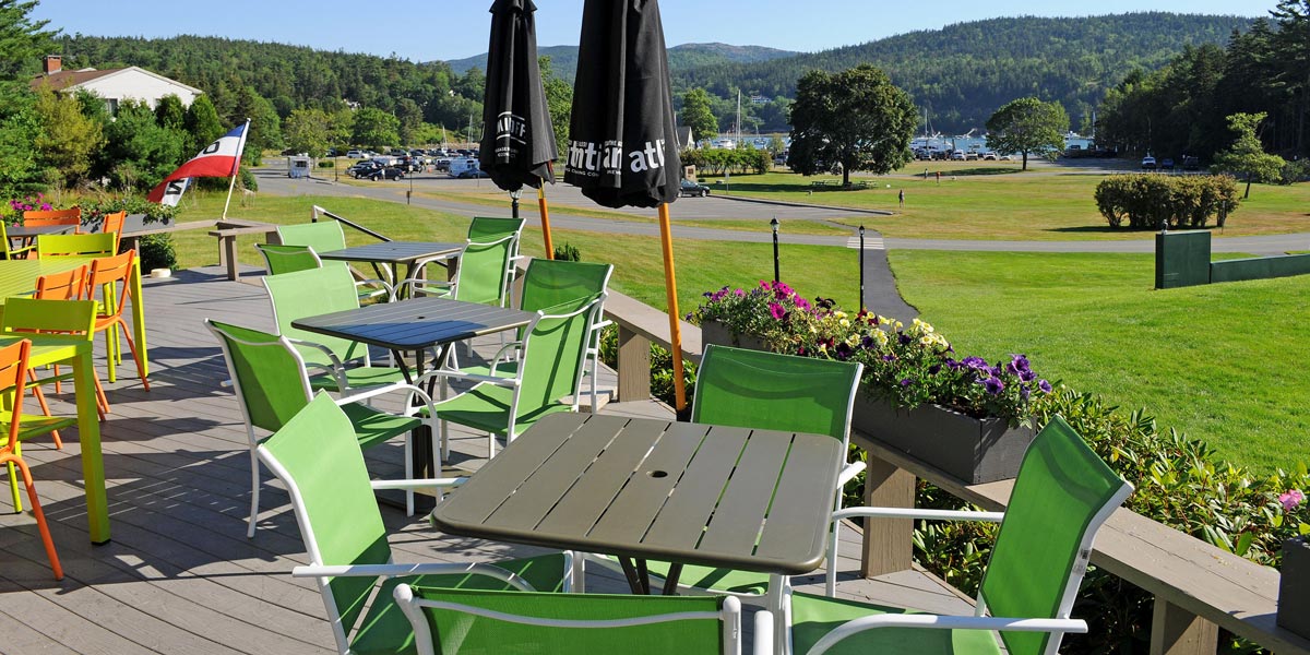 Outside Dining Kimball Terrace Inn-, Tan Turtle deck and marina view